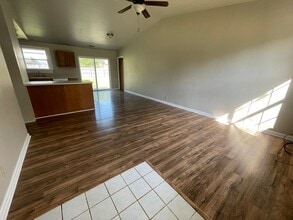 33 Sequoia Ridge Dr in Winfield, MO - Building Photo - Building Photo