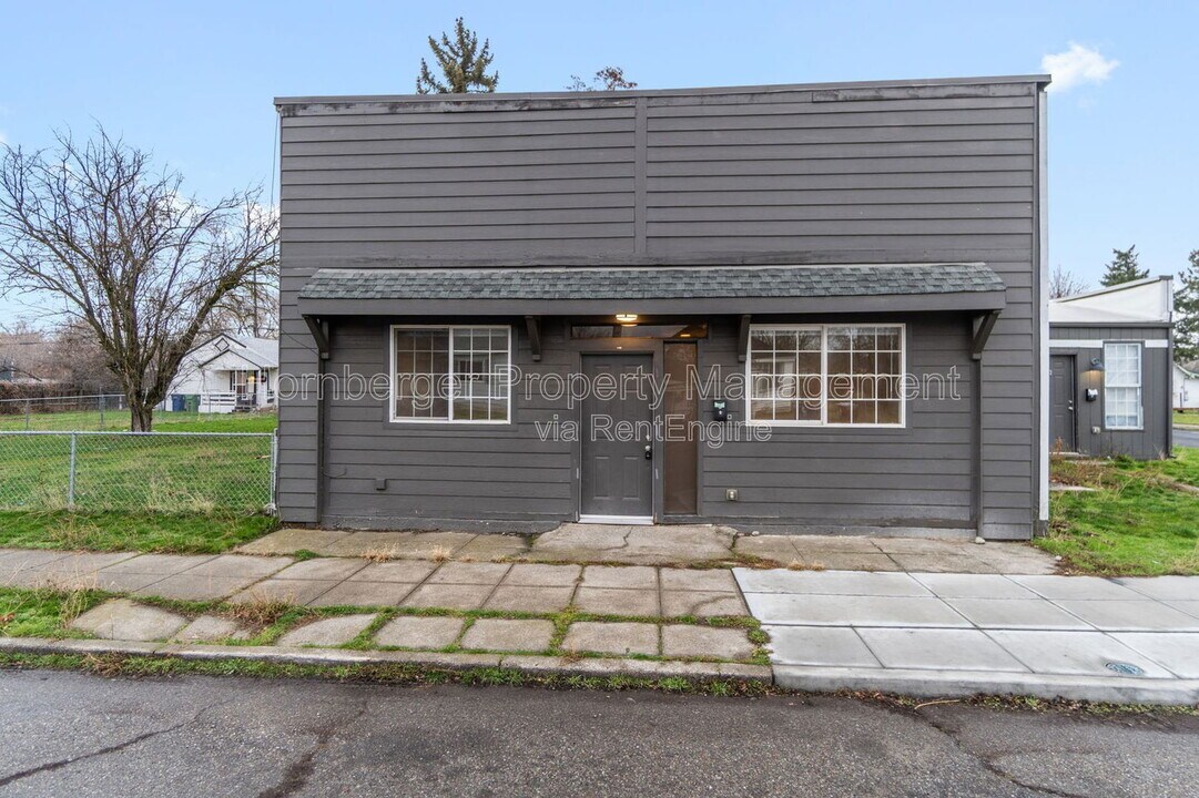 2229 E Boone Ave in Spokane, WA - Building Photo