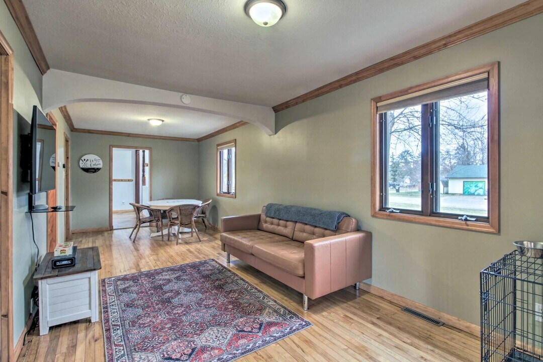 125 4th St NE in Crosby, MN - Building Photo