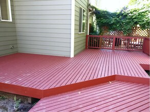 8729 233rd Pl NE in Redmond, WA - Foto de edificio - Building Photo