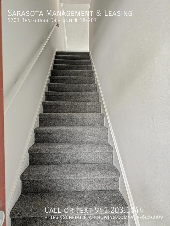 5701 Bentgrass Dr in Sarasota, FL - Building Photo - Building Photo