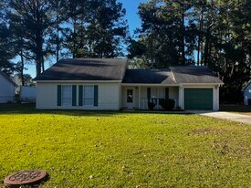 8232 Pleasant Ridge Dr in Charleston, SC - Building Photo