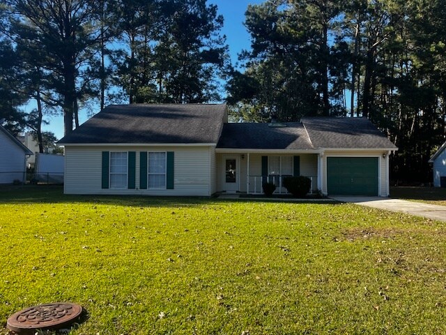 8232 Pleasant Ridge Dr in Charleston, SC - Building Photo