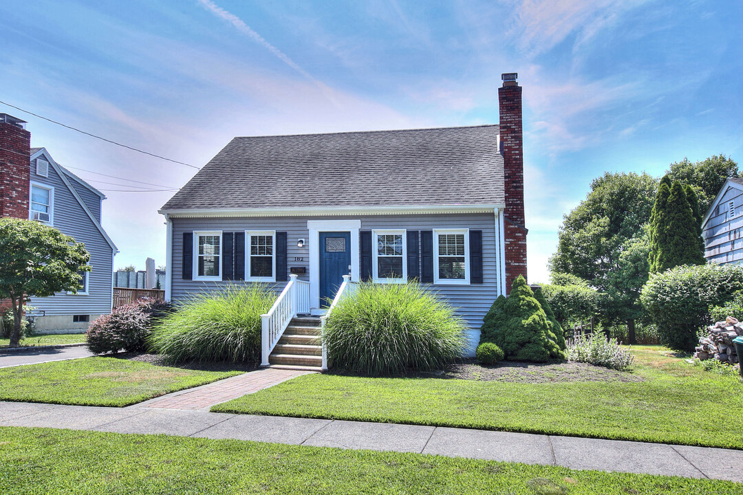 182 Longdean Rd in Fairfield, CT - Building Photo