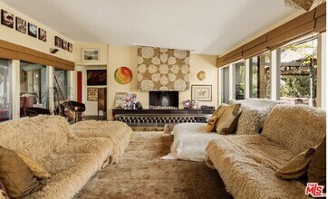 6310 Tompkins Way in Culver City, CA - Building Photo - Building Photo