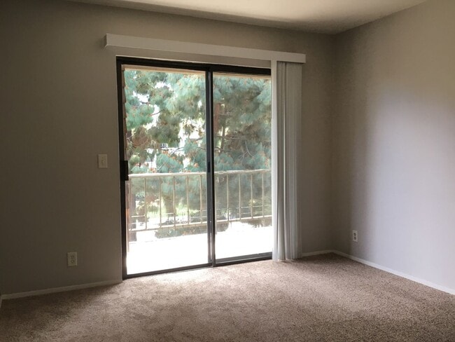 5780 Friars Rd in San Diego, CA - Building Photo - Building Photo