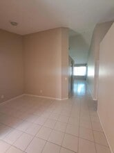 223 E Coral Trace Cir, Unit 403 in Delray Beach, FL - Building Photo - Building Photo