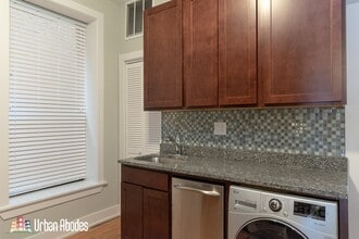 644 W Oakdale Ave, Unit A04C in Chicago, IL - Building Photo - Building Photo