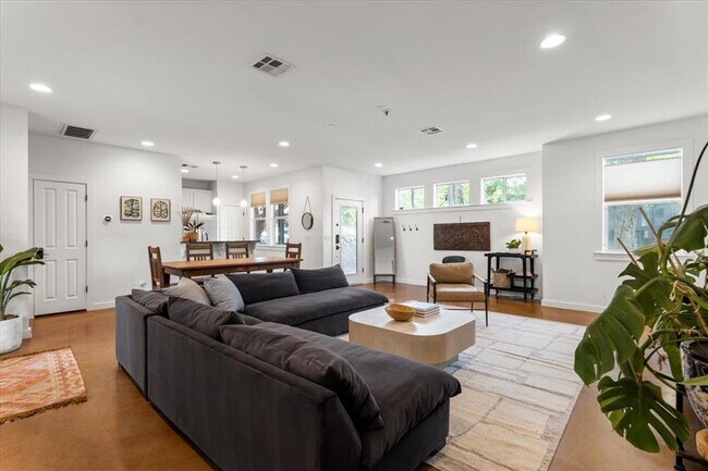 property at 1914 Garden St