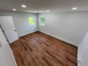 10 Johnson St in Commack, NY - Building Photo - Building Photo