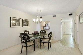 44 Yacht Club Dr-Unit -409 in North Palm Beach, FL - Building Photo - Building Photo