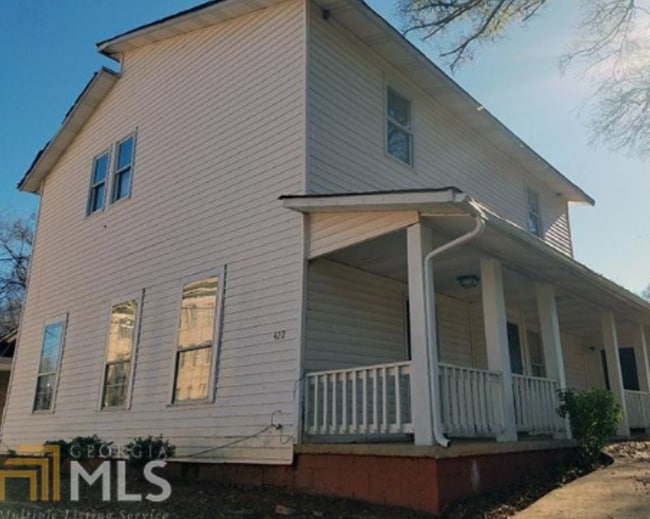 property at 422 Meriwether St