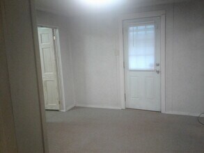 2115 N Grace Ave in Springfield, MO - Building Photo - Building Photo