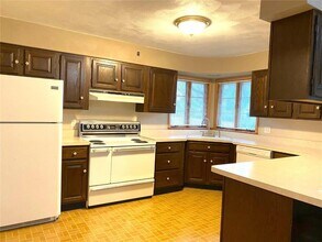 102 Edward St in O'Fallon, IL - Building Photo - Building Photo