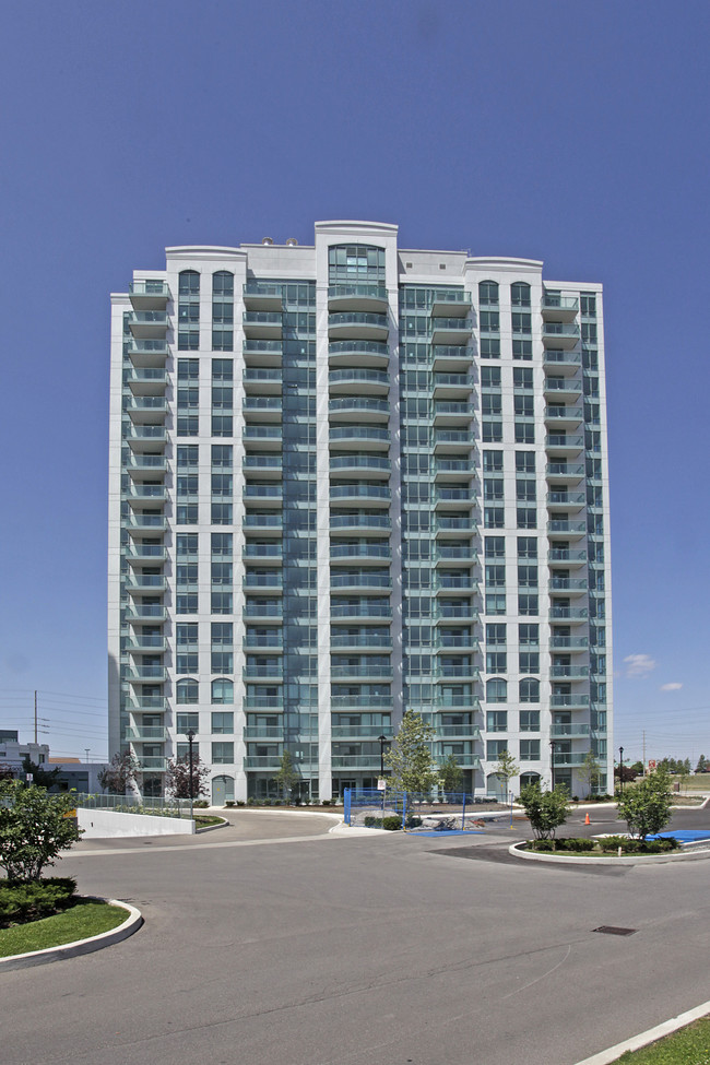 Papillon Place in Mississauga, ON - Building Photo - Building Photo