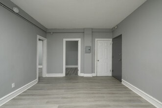 Foulkrod Manor in Philadelphia, PA - Building Photo - Interior Photo
