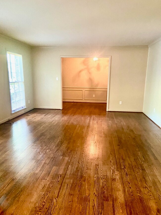 3414 N River Rd in Vestavia, AL - Foto de edificio - Building Photo