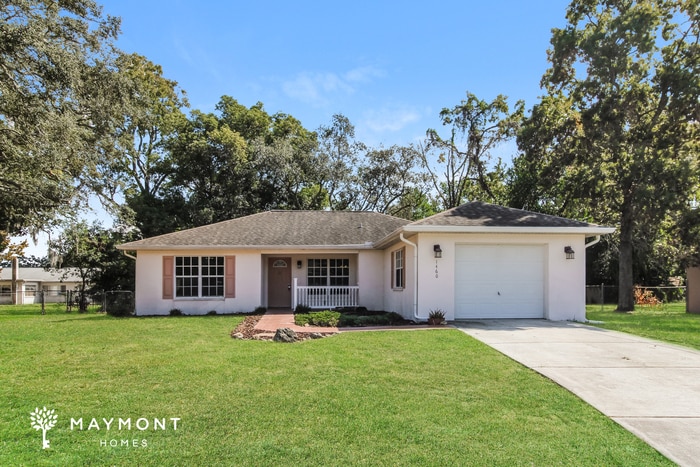 1460 Greenview Ave in Spring Hill, FL - Building Photo