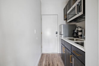 Cottage Suites in Middletown, NY - Building Photo - Building Photo