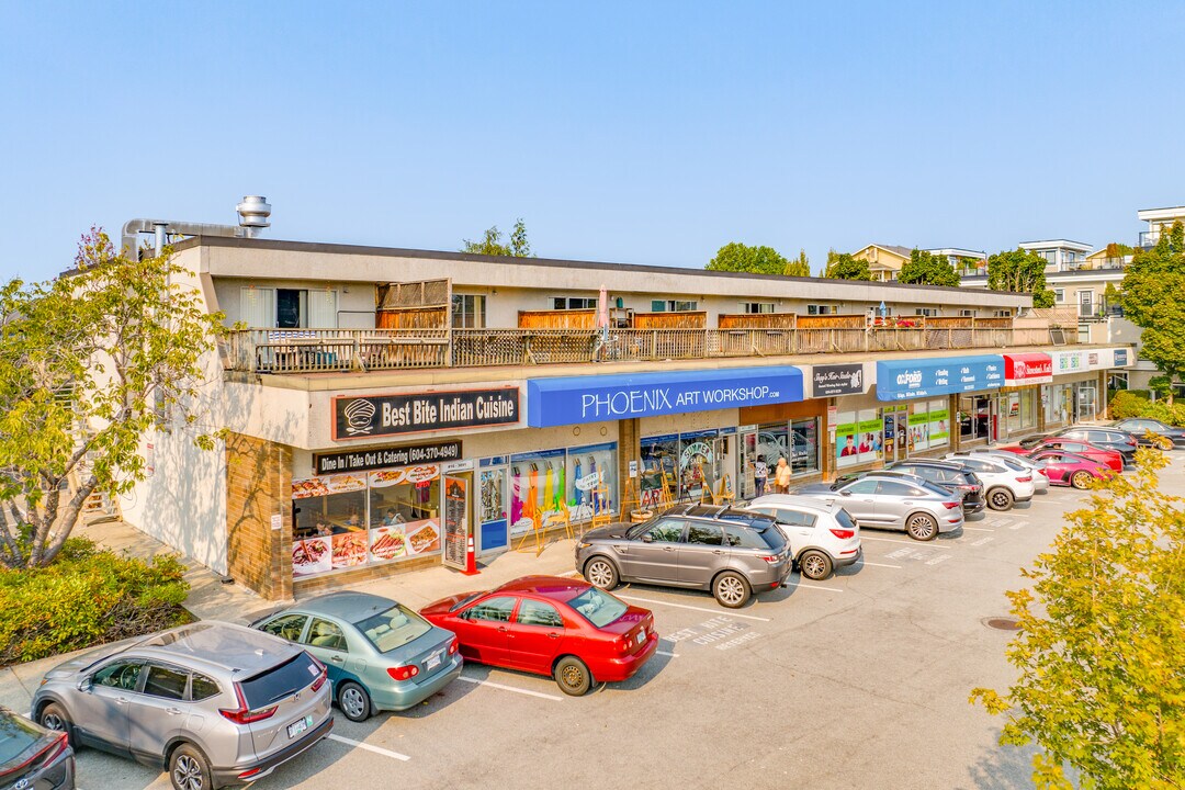 3891 Chatham St in Richmond, BC - Building Photo