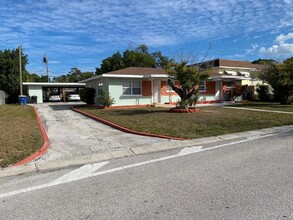 401 S Nimbus Ave in Clearwater, FL - Building Photo - Building Photo