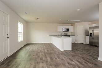 207 Pleasant Willow Pl in Greensboro, NC - Building Photo - Building Photo