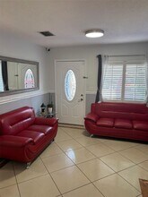 2860 W 80th St in Hialeah, FL - Building Photo - Building Photo