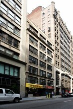 154-156 W 27th St in New York, NY - Building Photo - Building Photo