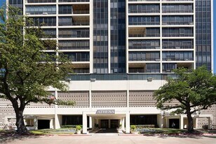 6335 W Northwest Hwy in Dallas, TX - Building Photo
