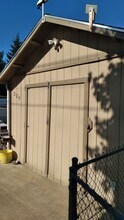 220 NE Ivan St in Roseburg, OR - Building Photo - Building Photo