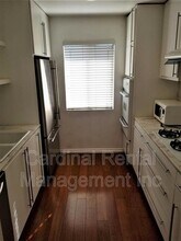 156 S Oak Knoll Ave in Pasadena, CA - Building Photo - Building Photo