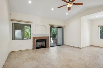 15050 N Thompson Peak Pkwy in Scottsdale, AZ - Building Photo - Building Photo