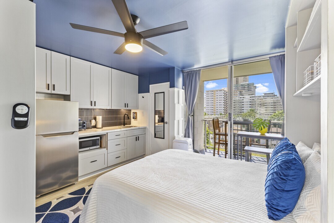 249 Long Island St in Honolulu, HI - Building Photo