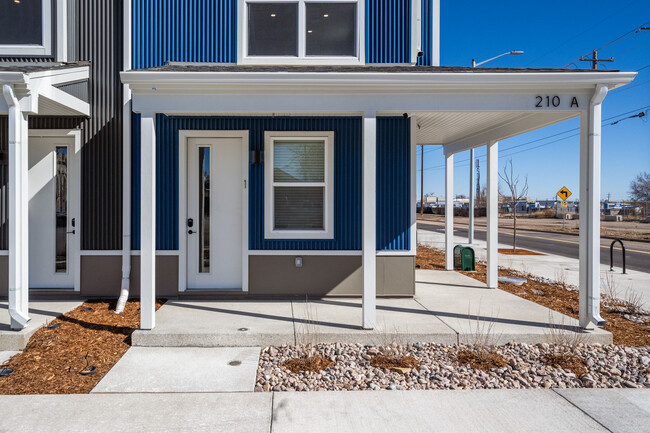 Granary Townhomes in Longmont, CO - Building Photo - Building Photo