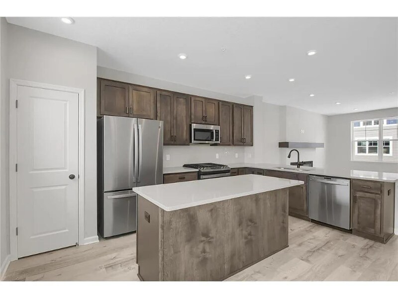 21830 136th Wy in Rogers, MN - Building Photo