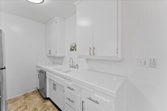 1739 Washington Way in Los Angeles, CA - Foto de edificio - Building Photo