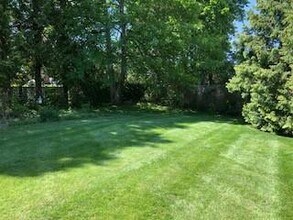 421 Bellevue Ave in Newport, RI - Building Photo - Building Photo