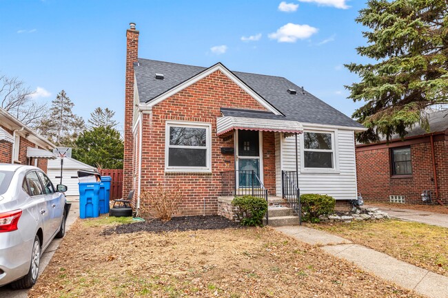 6938 Fenton St in Dearborn Heights, MI - Building Photo - Building Photo
