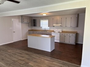 199 Shortie St in Greer, SC - Building Photo - Building Photo