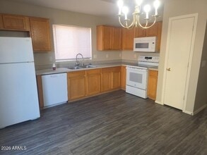 23942 W Lasso Ln in Buckeye, AZ - Foto de edificio - Building Photo