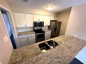 5201 Evans Ave in Austin, TX - Building Photo - Building Photo