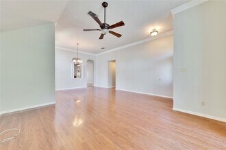 10505 Walpole Ln in Austin, TX - Building Photo - Building Photo