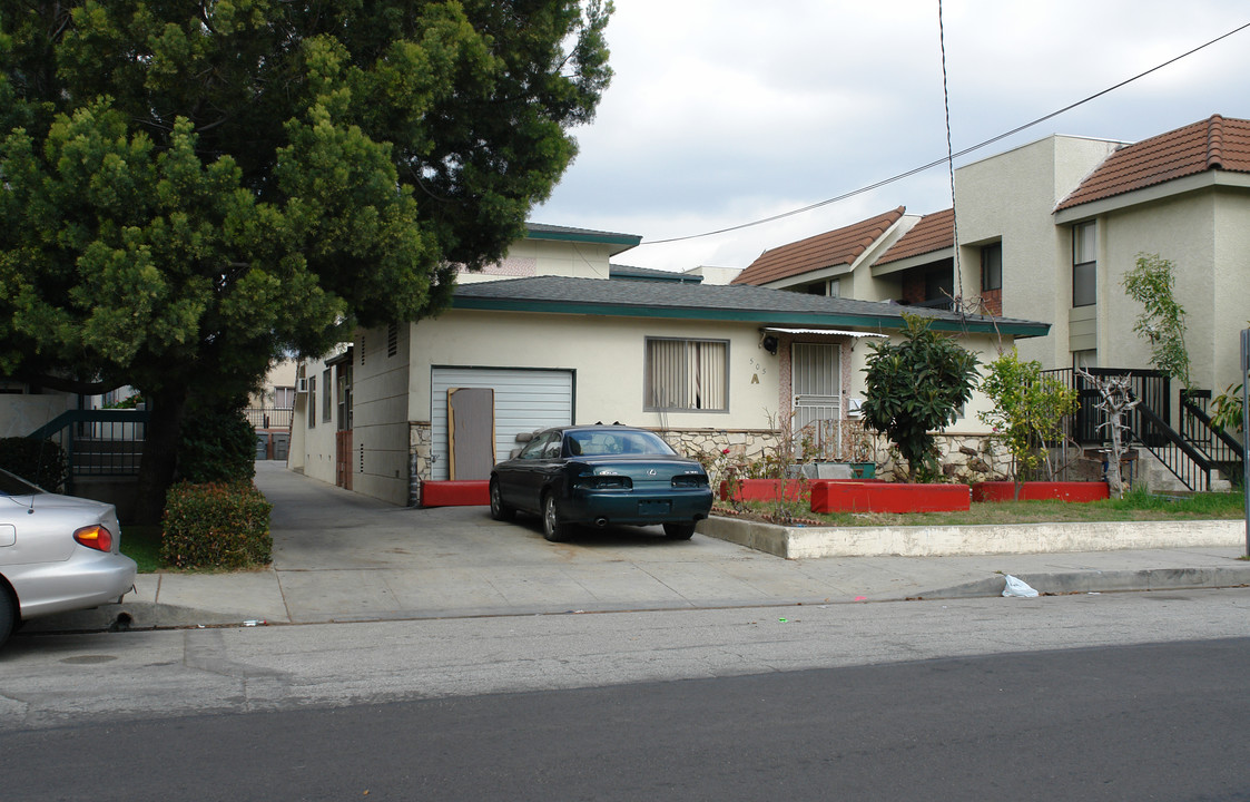 505 E Palmer Ave in Glendale, CA - Building Photo