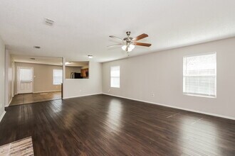 3808 Kenzie Ct in Balch Springs, TX - Foto de edificio - Building Photo