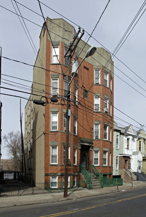 415 Baldwin Ave in Jersey City, NJ - Foto de edificio