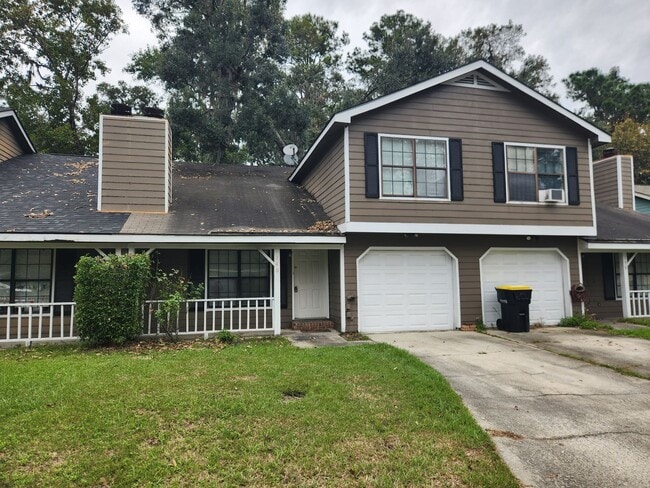 property at 140 Windmill Ln