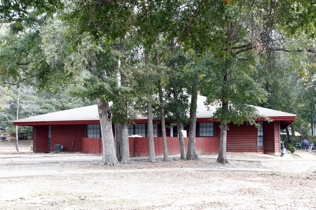 Sugarwood Apartments in Milton, FL - Foto de edificio