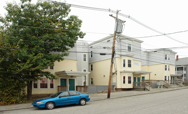 Bates Terrence Apartments in Lewiston, ME - Building Photo - Building Photo