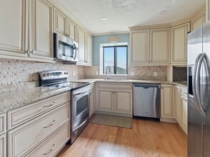 65 Lake Ave in Worcester, MA - Building Photo - Building Photo
