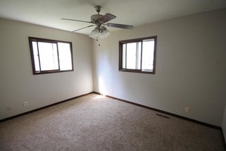 808 N 20th St in Grand Forks, ND - Building Photo - Building Photo